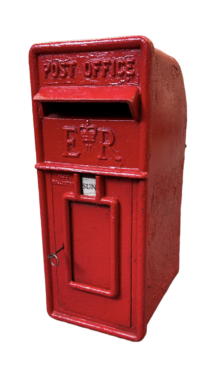 20TH CENTURY ELIZABETH II ROYAL MAIL POST OFFICE BOX