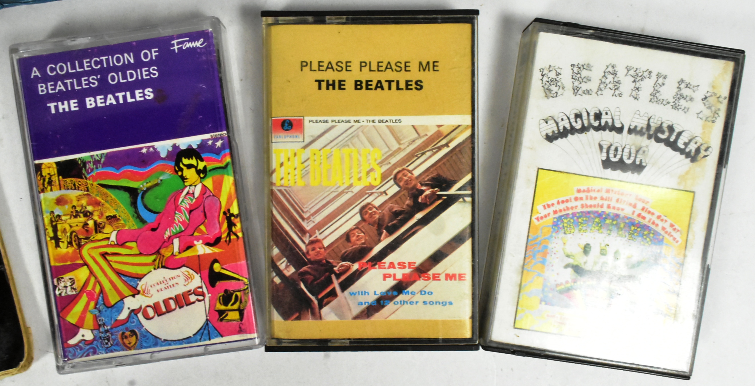 THE BEATLES - VINYL LP RECORD / CASSETTES / BOOK - Bild 2 aus 4