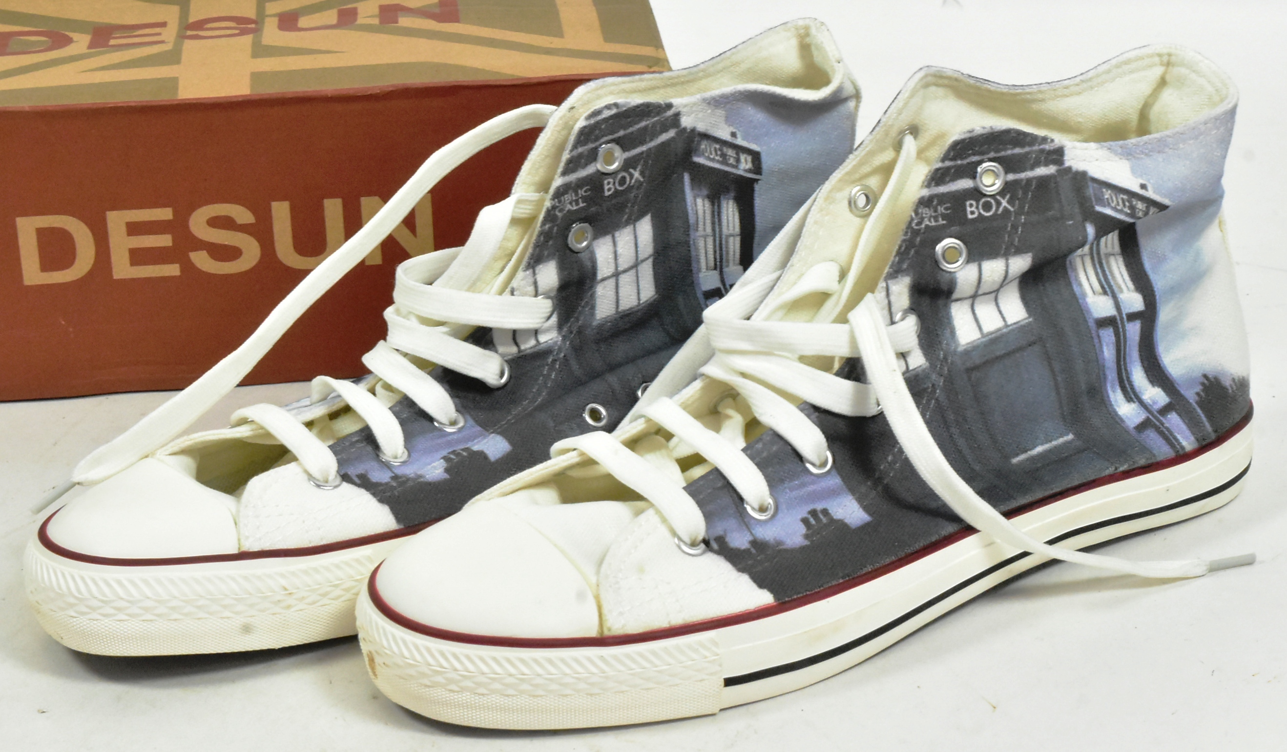 DOCTOR WHO DESUN CONVERSE STYLE HIGH TOP TRAINERS - Image 2 of 6