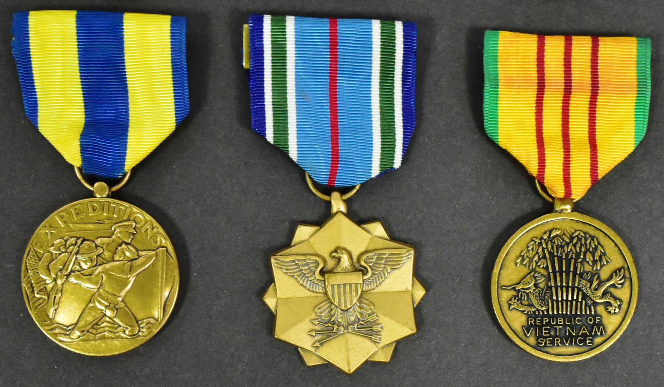 COLLECTION OF ASSORTED MILITARY CAMPAIGN MEDALS - Bild 2 aus 6