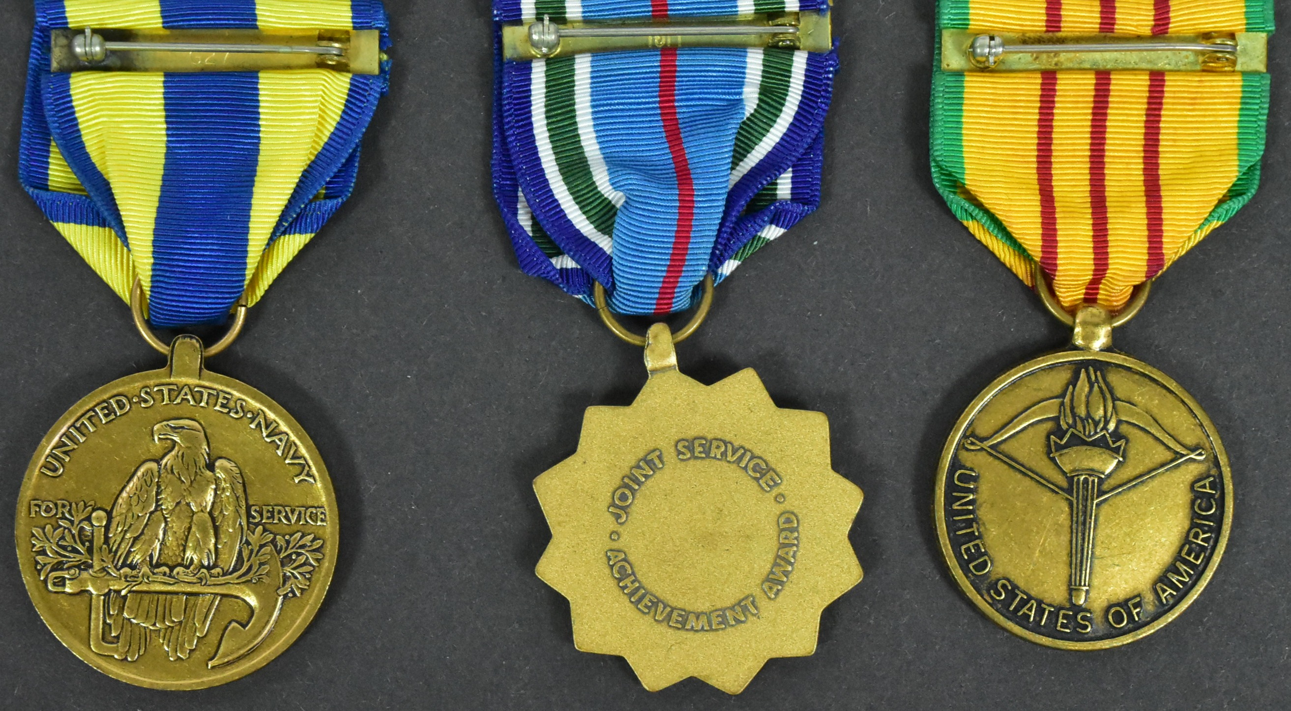 COLLECTION OF ASSORTED MILITARY CAMPAIGN MEDALS - Bild 5 aus 6