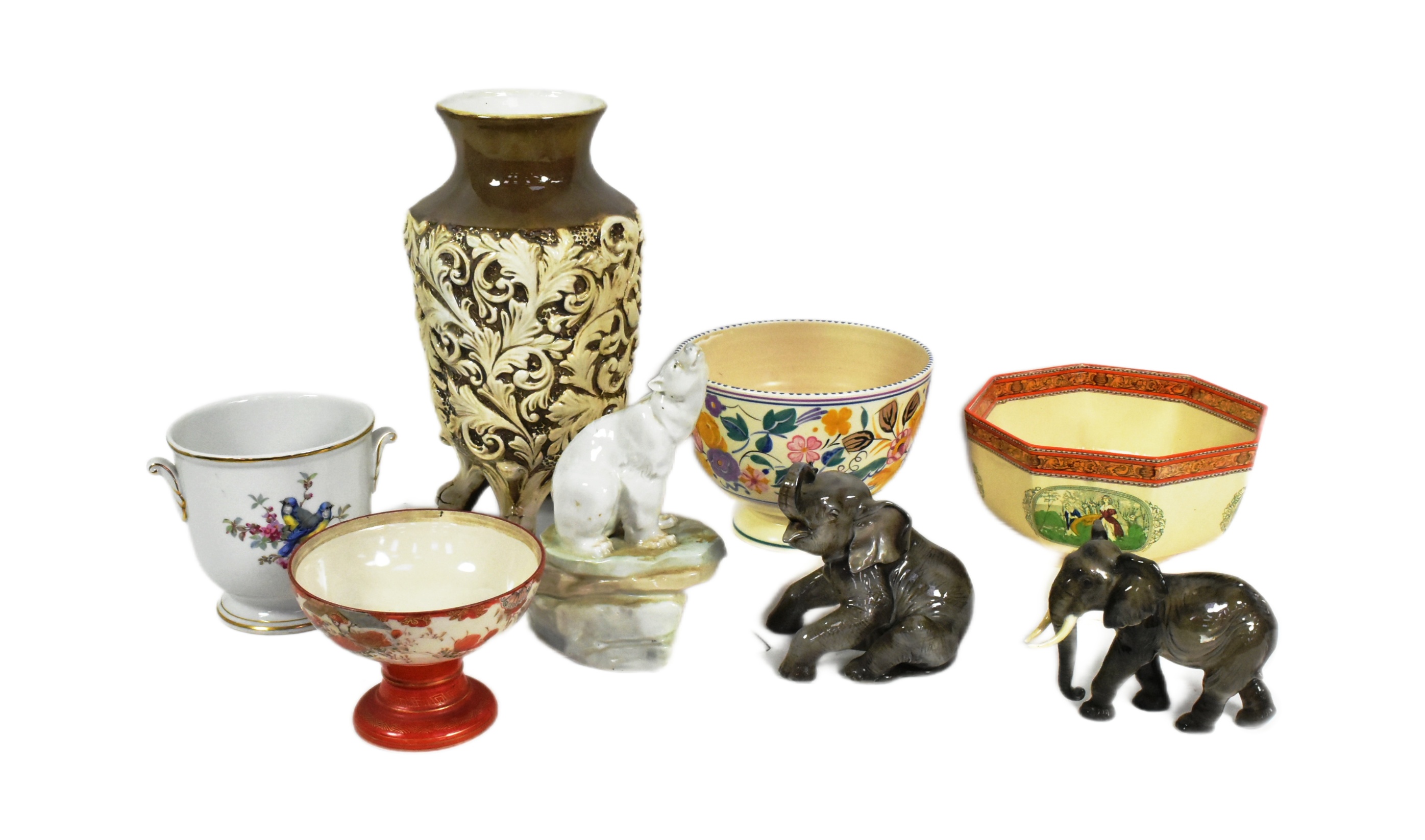 COLLECTION OF ASSORTED CERAMICS