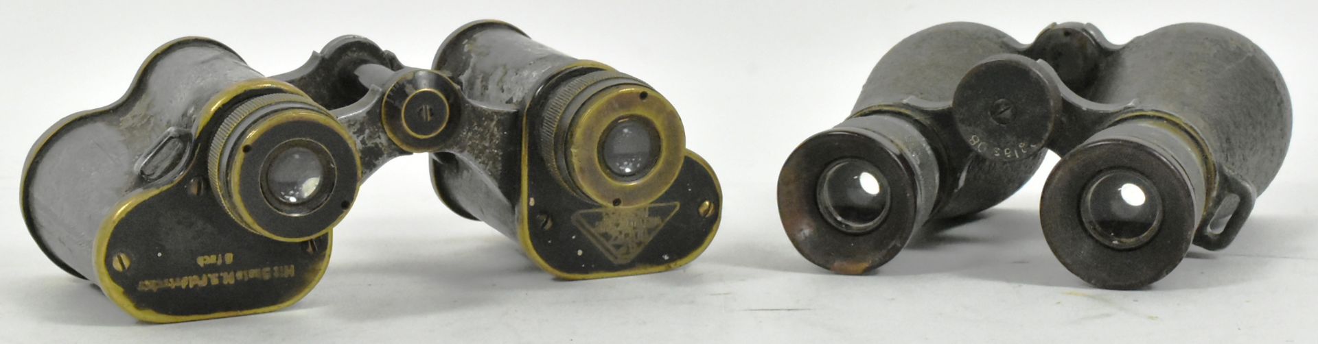 TWO PAIRS OF EARLY 20TH CENTURY BINOCULARS - Bild 4 aus 6