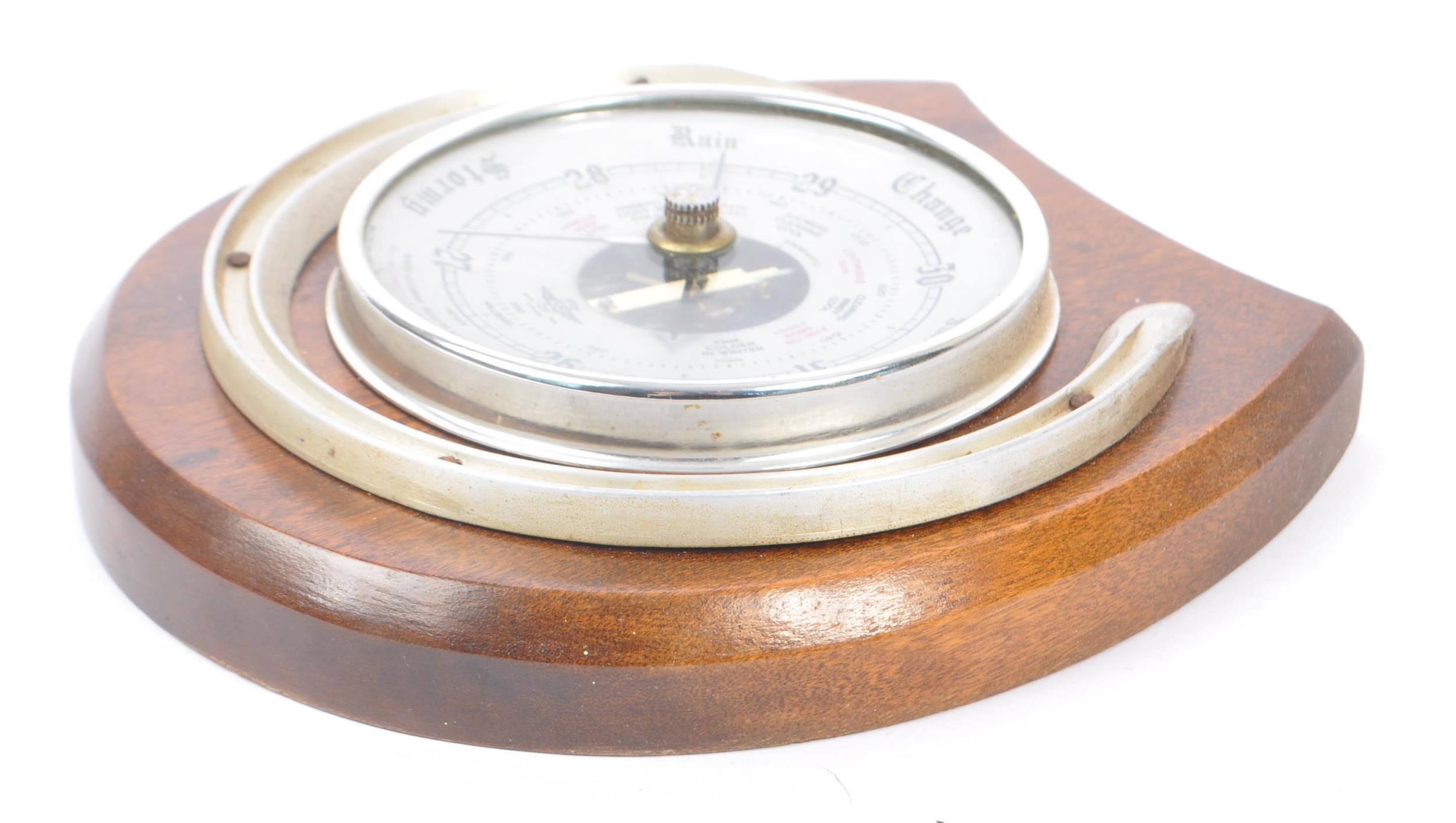 20TH CENTURY BAROMETER OF HORSESHOE SHAPE - Bild 2 aus 5