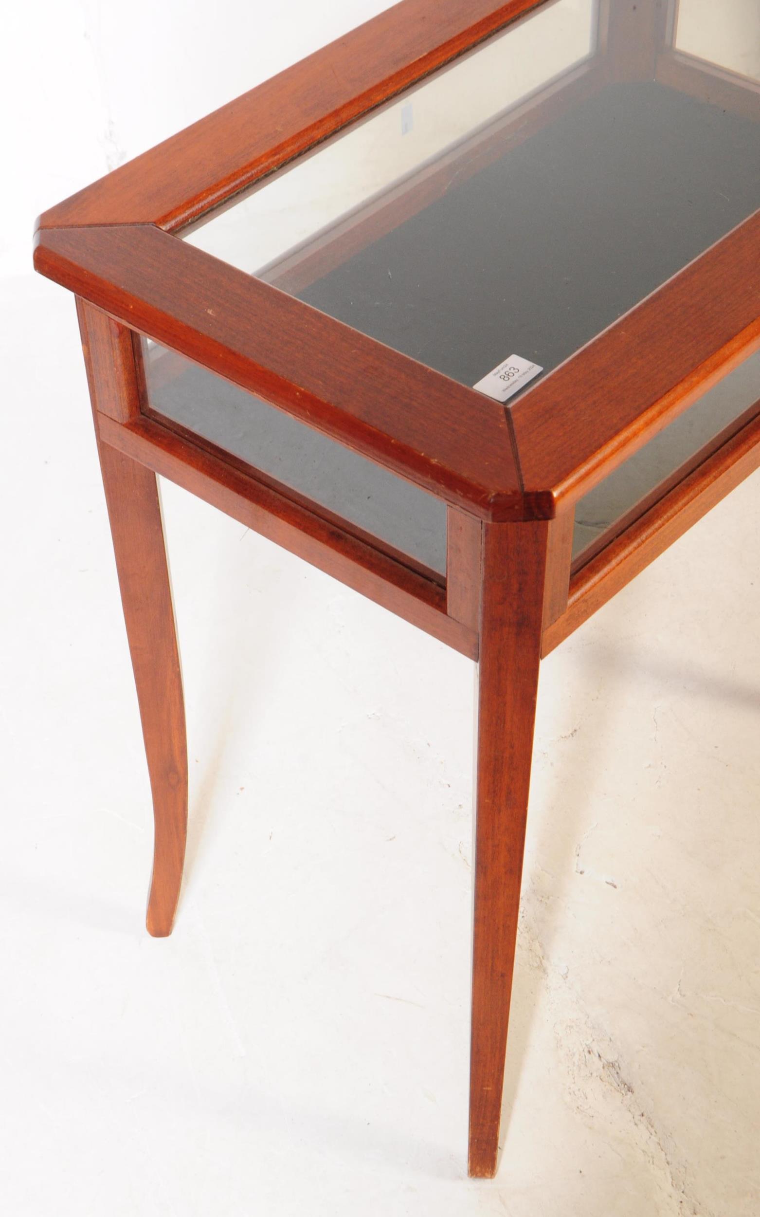 20TH CENTURY MAHOGANY BIJOUTERIE TABLE - Image 4 of 5