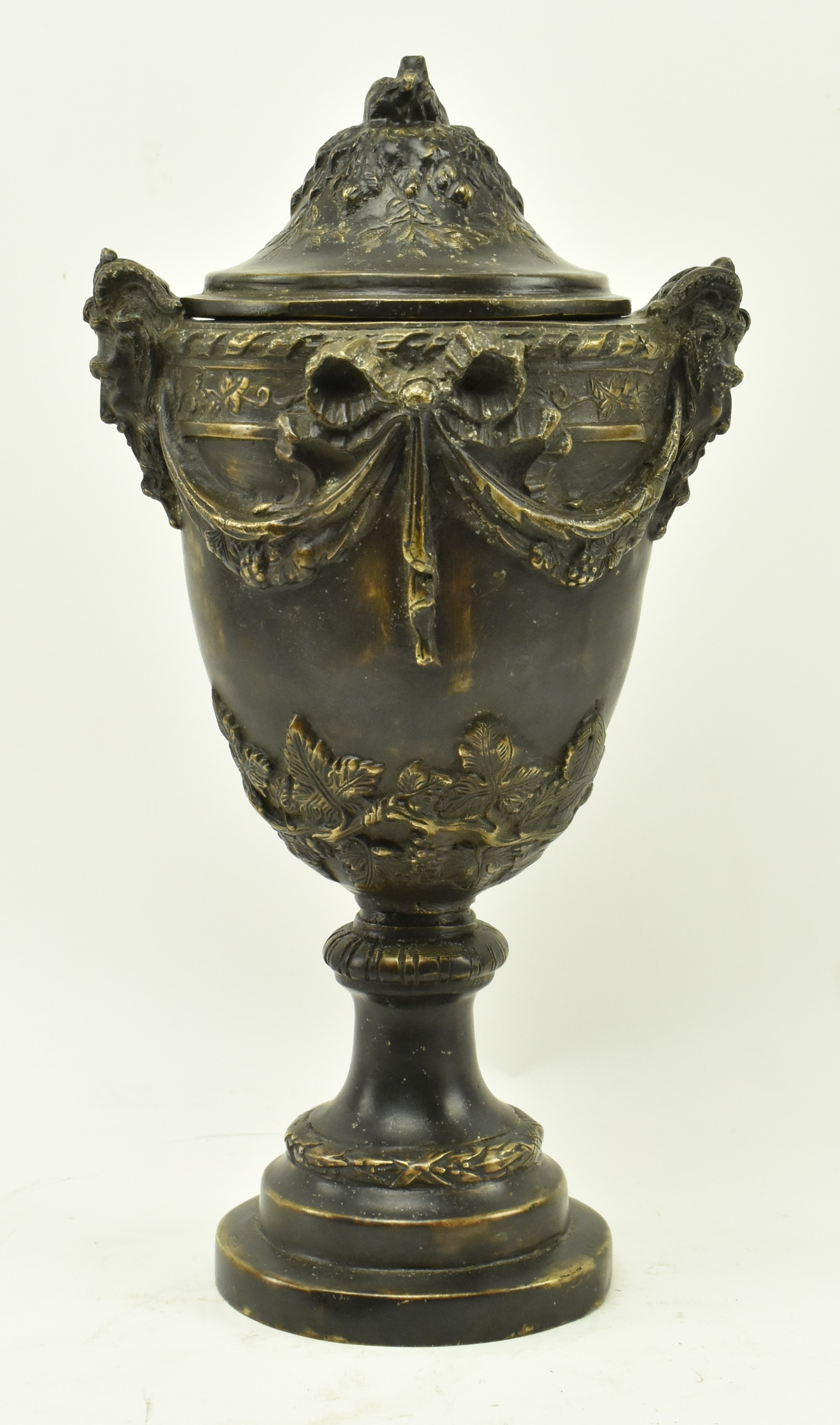 VICTORIAN GRAND TOUR CAST BRONZE LIDDED URN VASE - Image 2 of 9