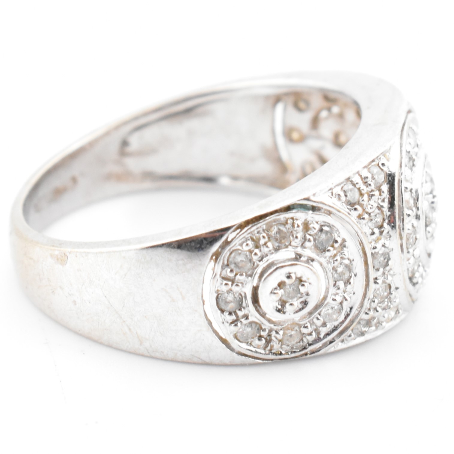 HALLMARKED 9CT WHITE GOLD & DIAMOND RING - Image 7 of 9