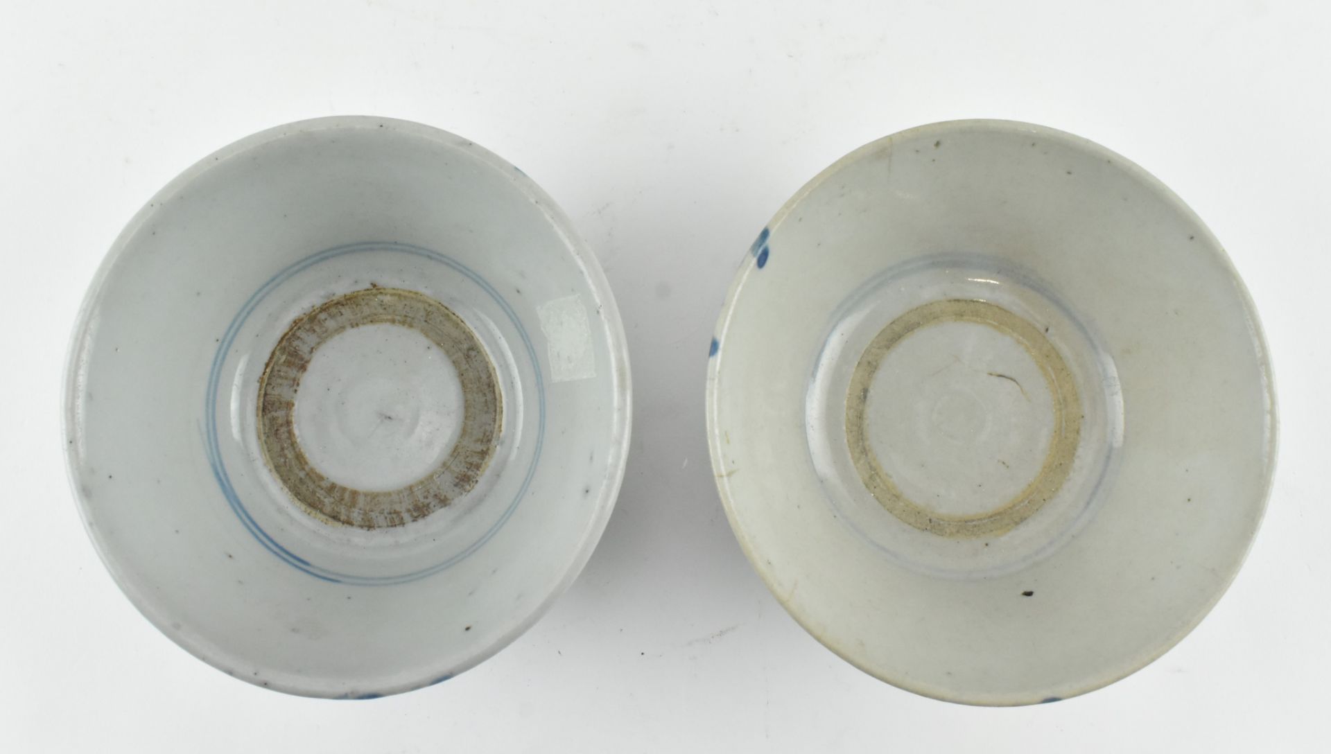 TWO ZHANGZHOU SWATOW WARE BLUE AND WHITE BOWLS 汕头碗两个 - Image 4 of 7