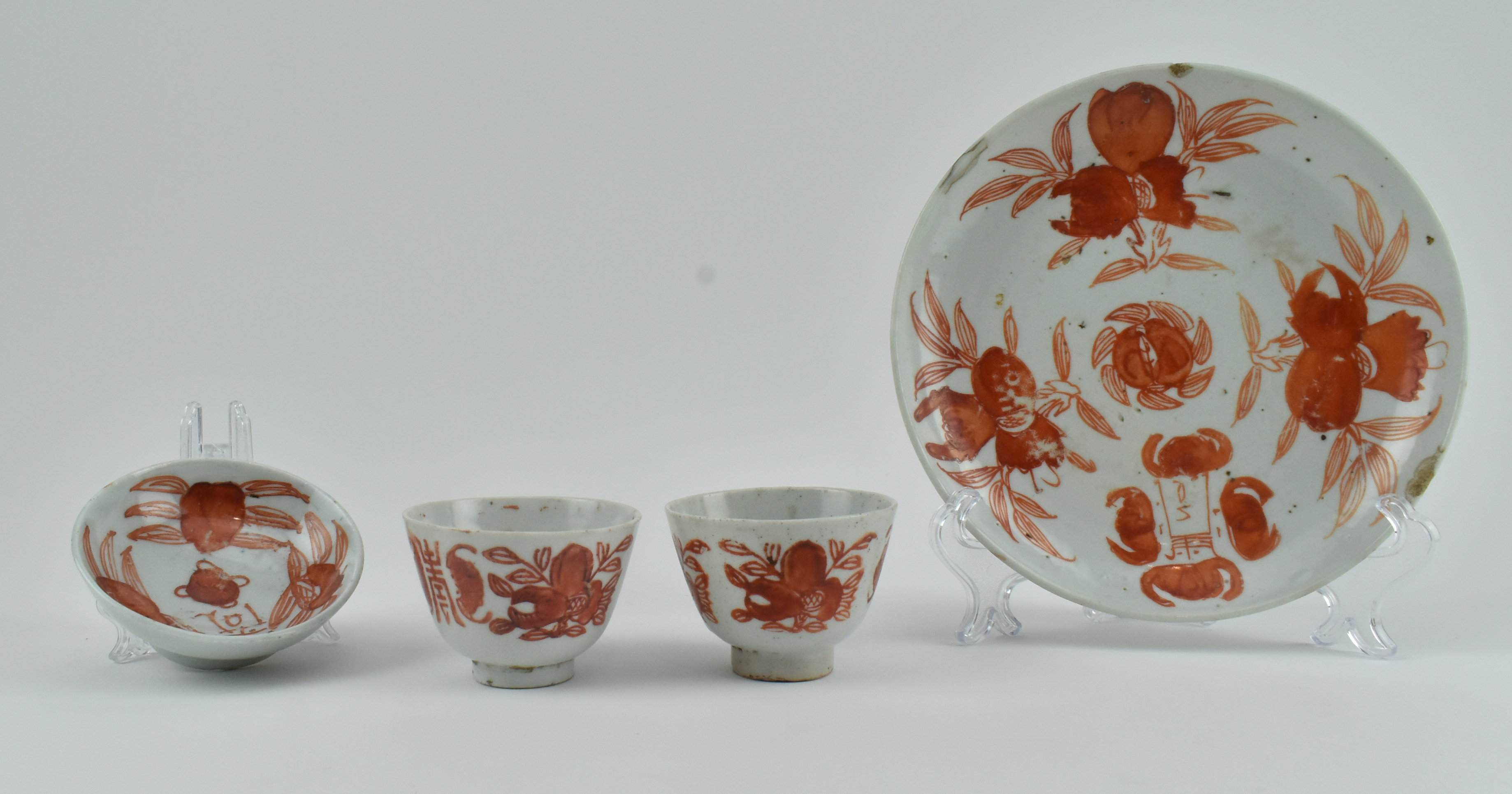 GROUP OF 4 GUANGXU "SAN DUO" CUPS AND PLATES 光绪 “三多”茶杯盘子