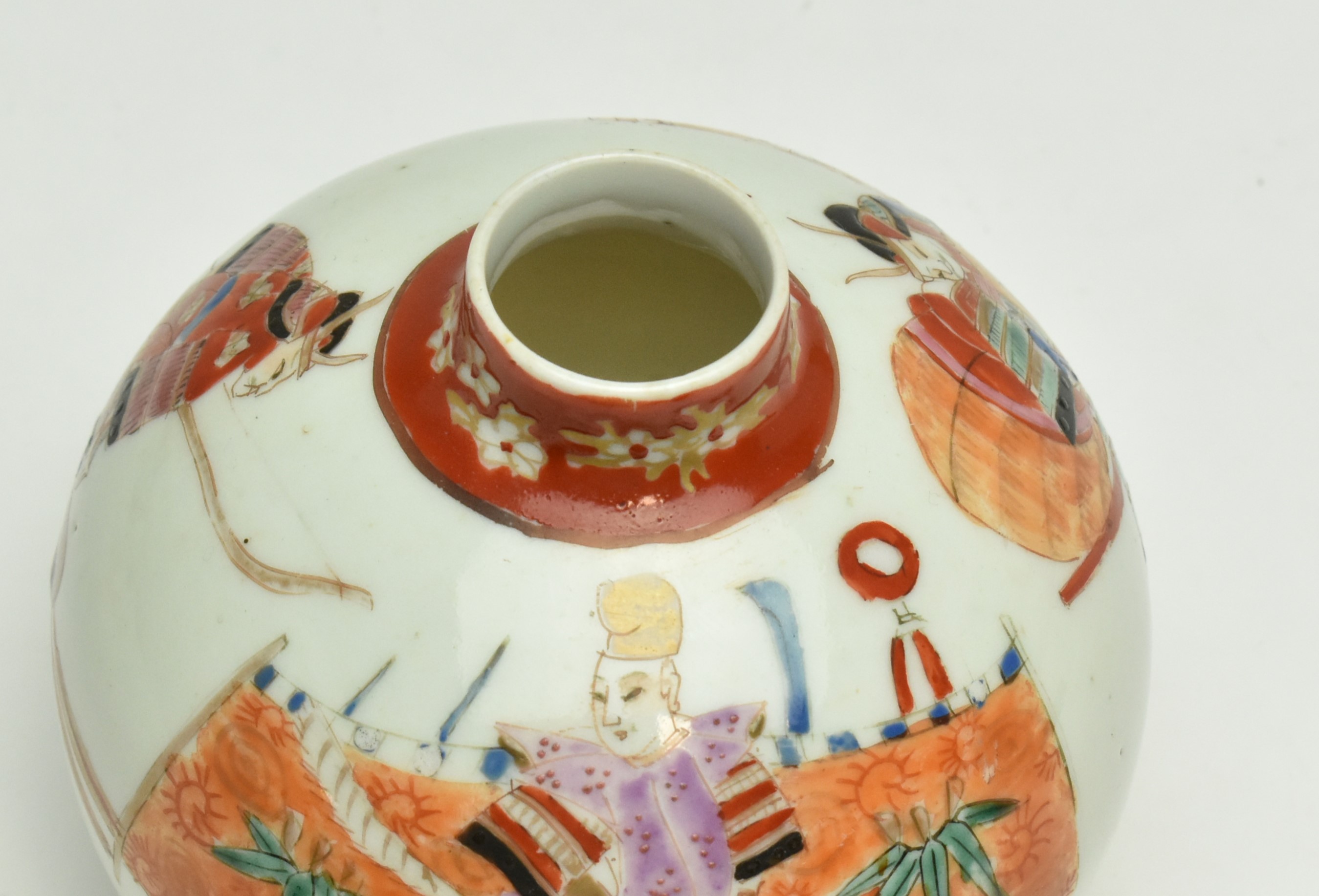 TWO MEIJI PERIOD IMARI CERAMIC VASES 明治伊万里花瓶 - Image 9 of 10