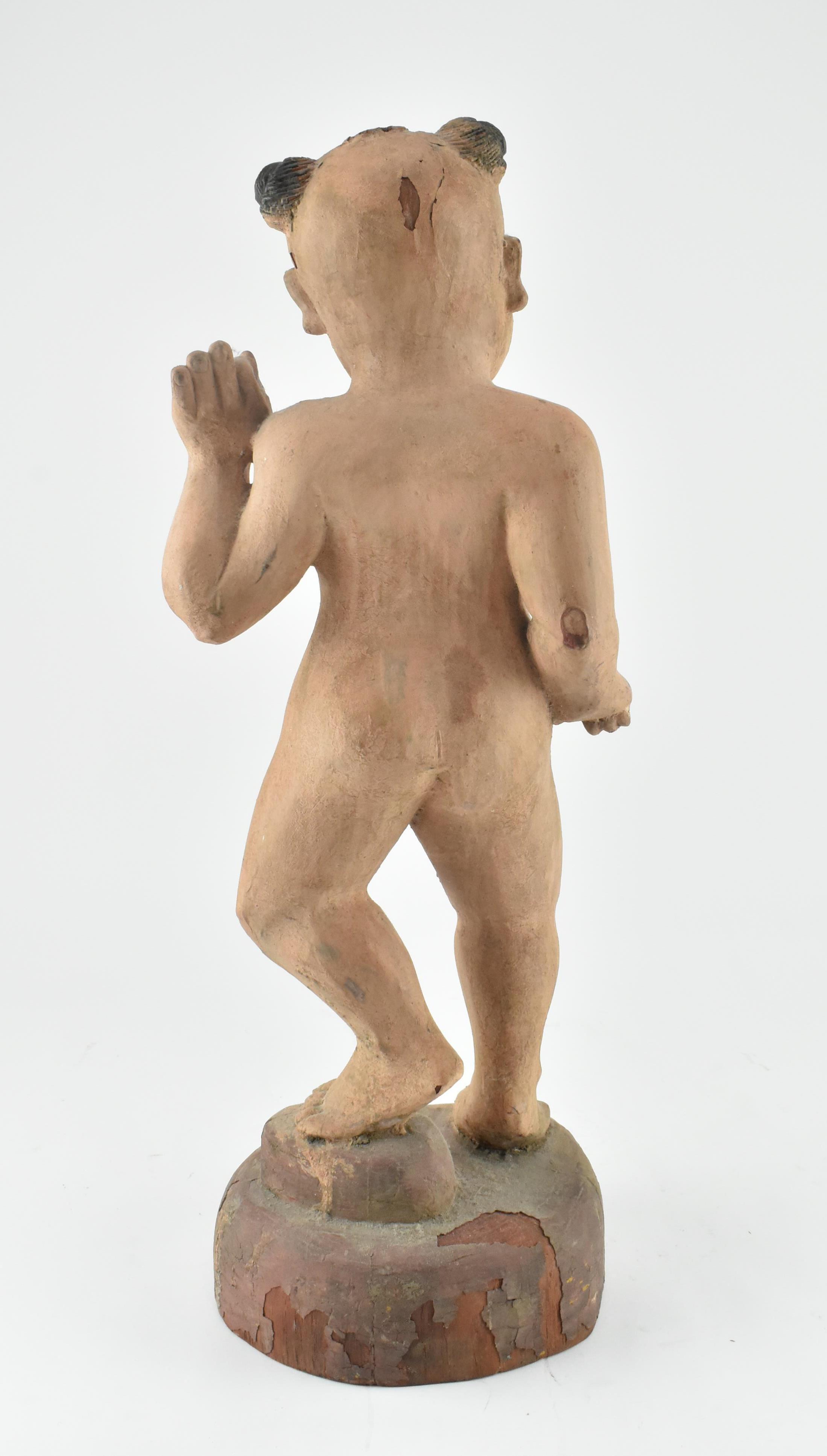CHINESE CARVED WOODEN STATUE OF A CHILD 清 木刻童子 - Image 3 of 5