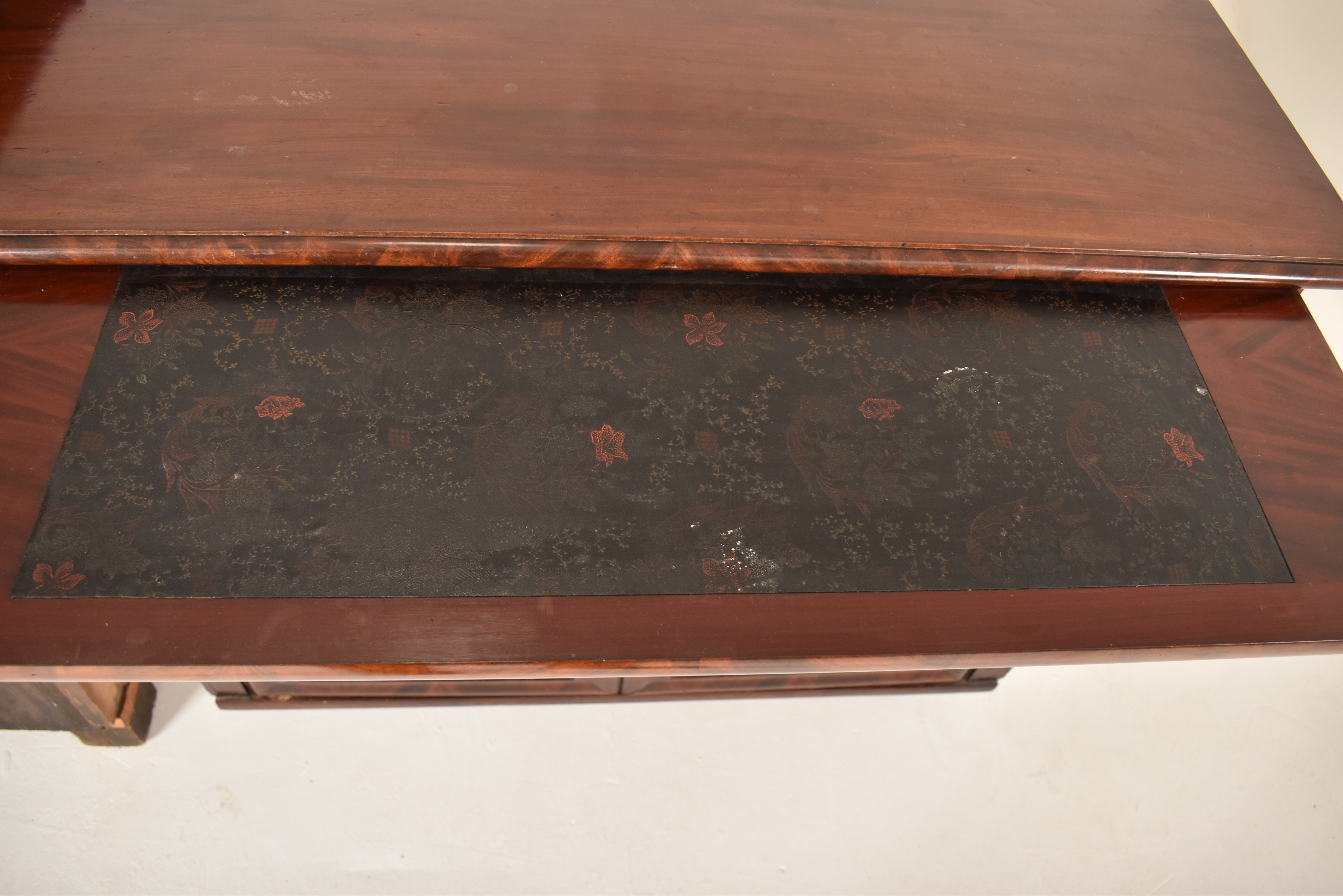 19TH CENTURY VICTORIAN INVERTED BREAKFRONT SIDEBOARD - Image 13 of 14