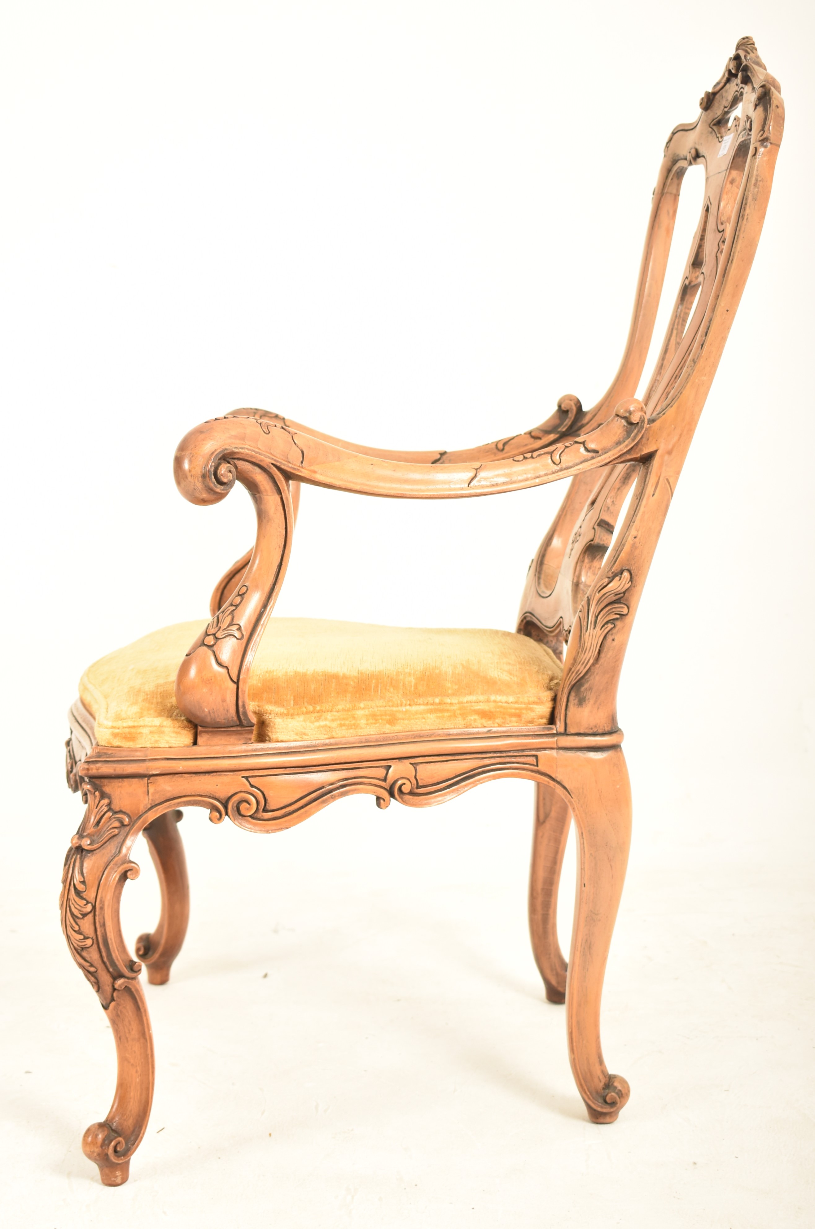 VENETIAN 18TH CENTURY STYLE CARVED WALNUT ARMCHAIR - Image 4 of 5