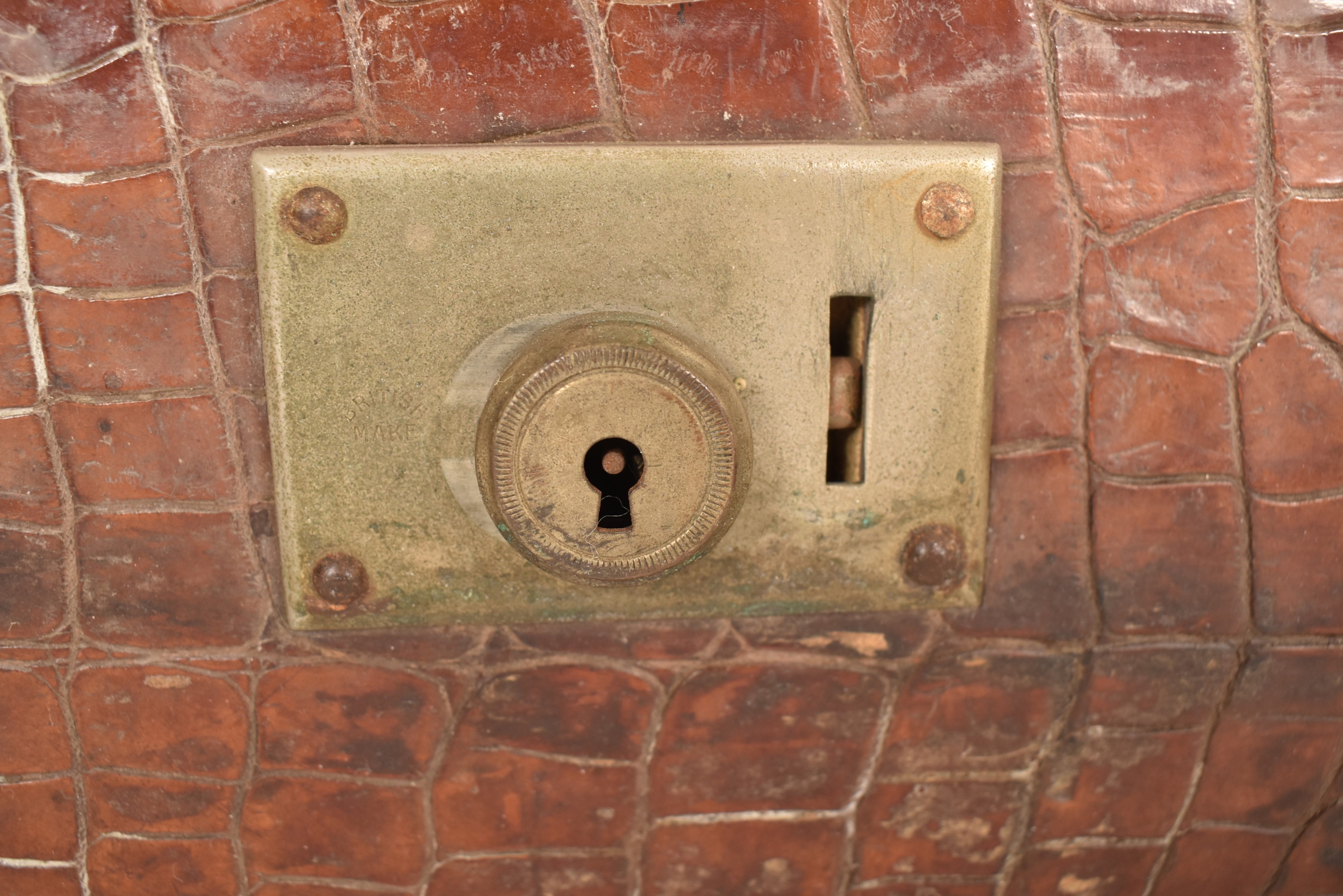 EARLY 20TH CENTURY CROCODILE SKIN LEATHER SUITCASE - Image 3 of 5