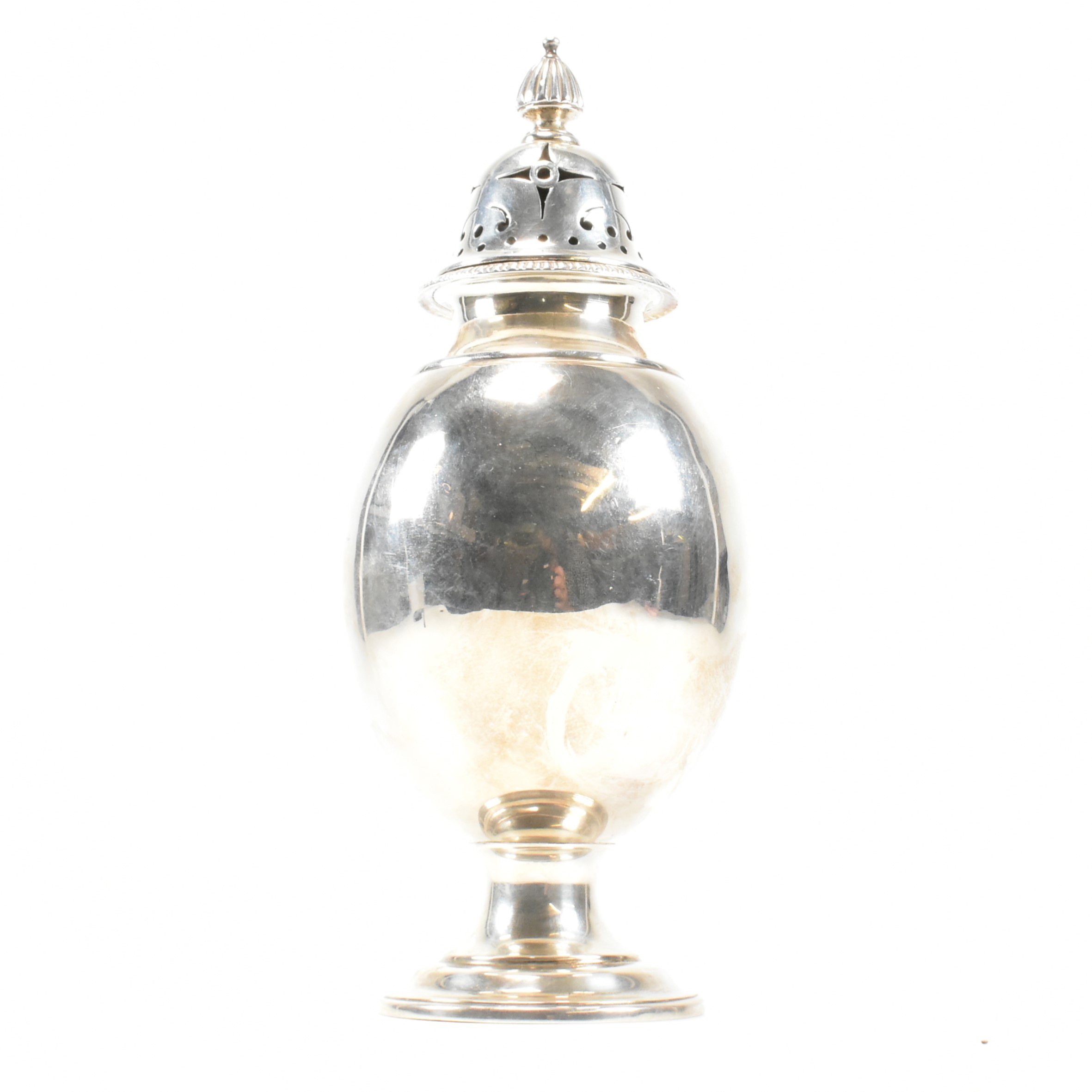 EARLY 20TH CENTURY HALLMARKED SILVER SUGAR SIFTER