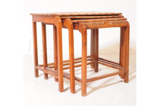 20TH CENTURY NEST OF TABLES WITH CARVED DETAILING - Bild 1 aus 5