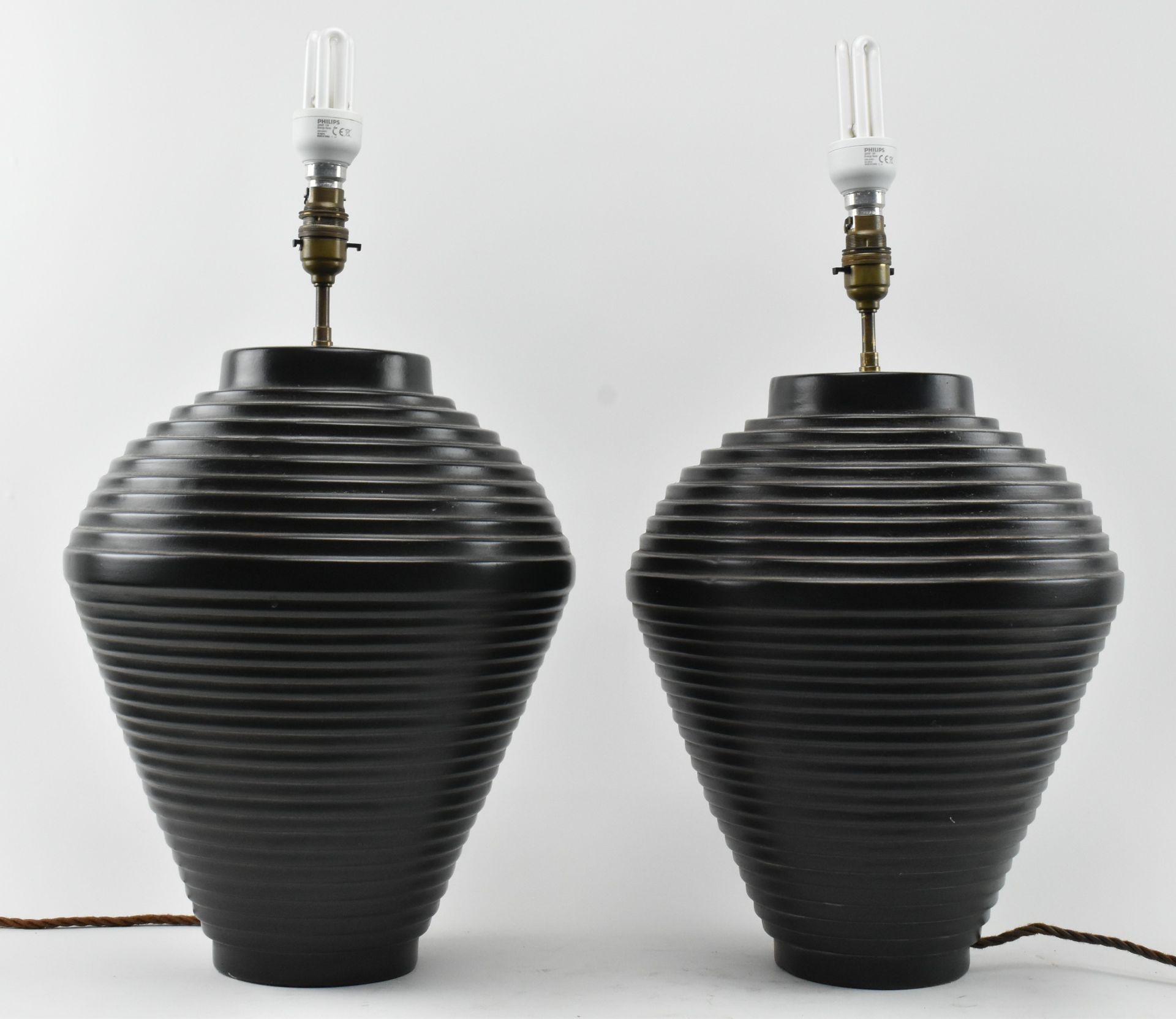 PAIR OF CONTEMPORARY DESIGNER TABLE LAMPS - Image 3 of 7