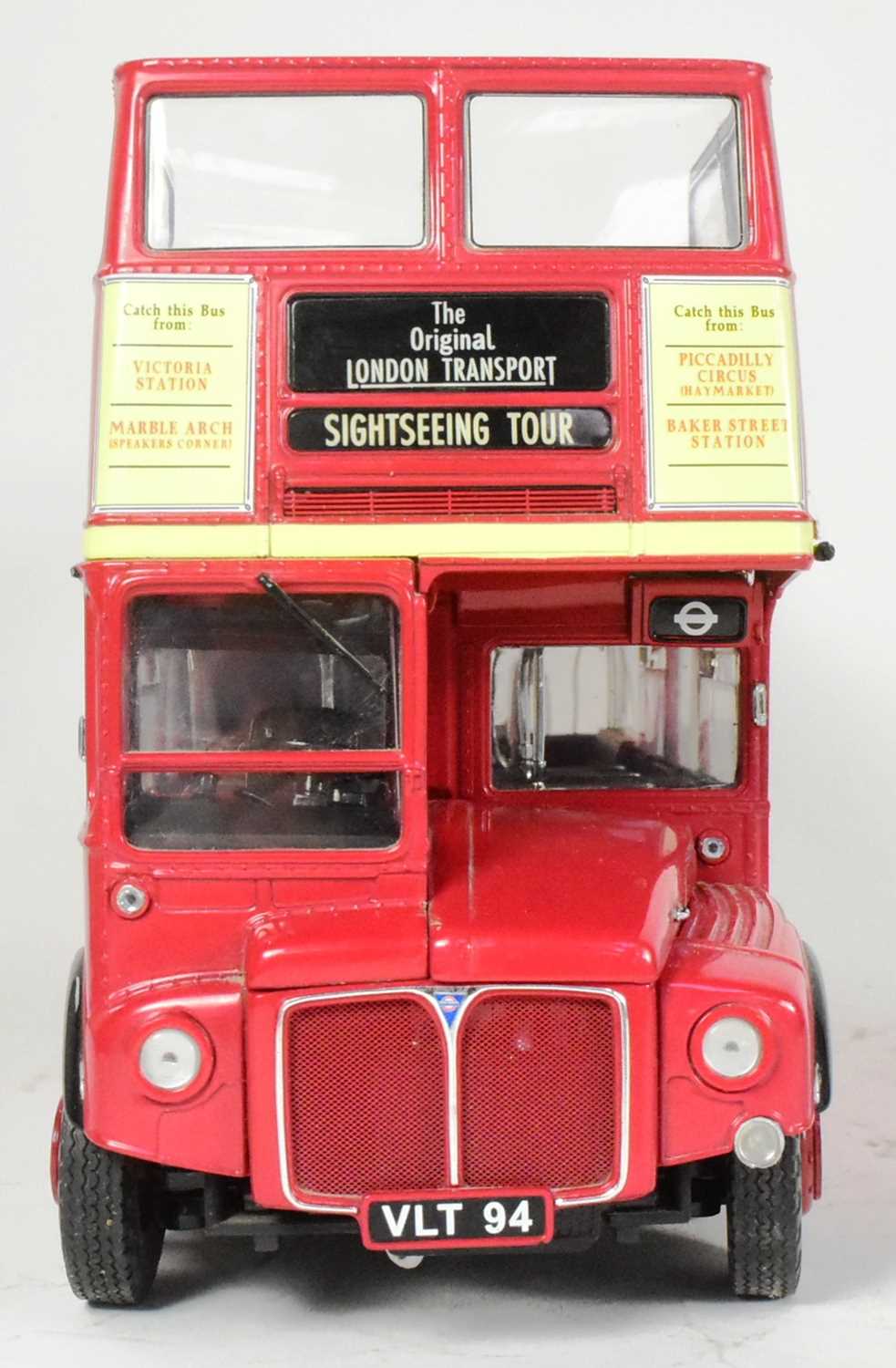 DIECAST - SUNSTAR 1/24 SCALE DIECAST MODE BUS - Image 3 of 7