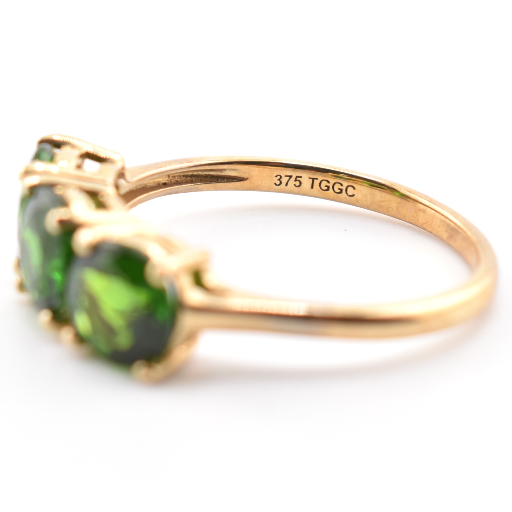 HALLMARKED 9CT GOLD & CHROME DIOPSIDE THREE STONE RING - Image 9 of 11