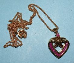 A 9ct gold ring, (stone missing), a 9ct gold heart pendant on chain and 9ct gold chain fragments,