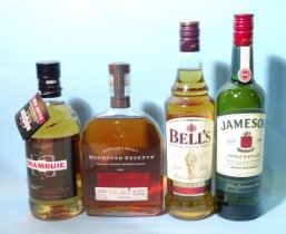 Jameson Irish Whiskey (x1) 40% 70cl, Bells Original (x1) 40% 70cl, Woodford Reserve Bourbon (x1)