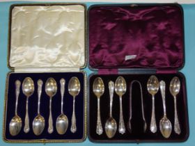 A cased set of six silver teaspoons and sugar tongs, Sheffield 1905 and a cased set of six silver
