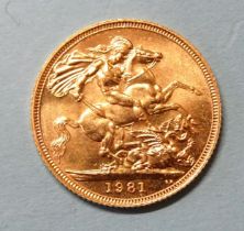 An Elizabeth II 1981 sovereign.