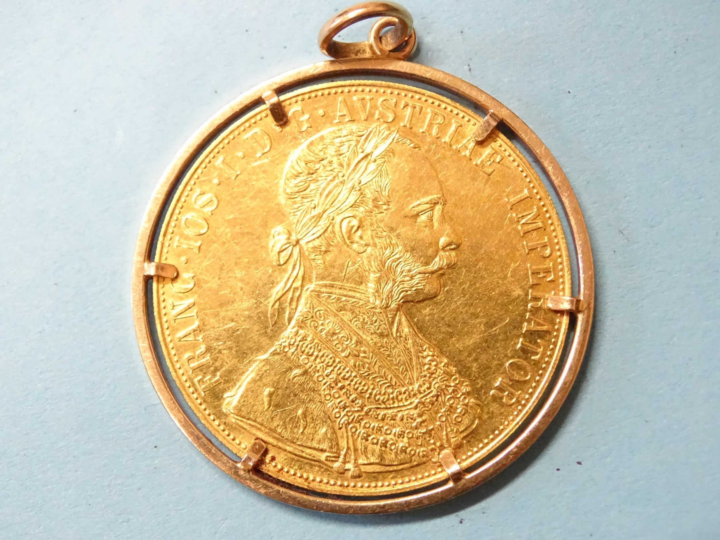 A 1915 Austria Francis Joseph I gold 4-ducat coin restrike, in 18ct gold pendant mount, 40mm,