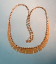 A 9ct gold fringe necklace, 7.5g.