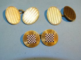 A pair of 9ct gold engine-turned cufflinks, 9g and a single cufflink with enamelled chess board