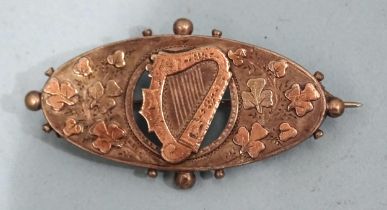 A Victorian silver brooch inset gold harp and shamrocks, Birmingham 1890 and a quantity of costume