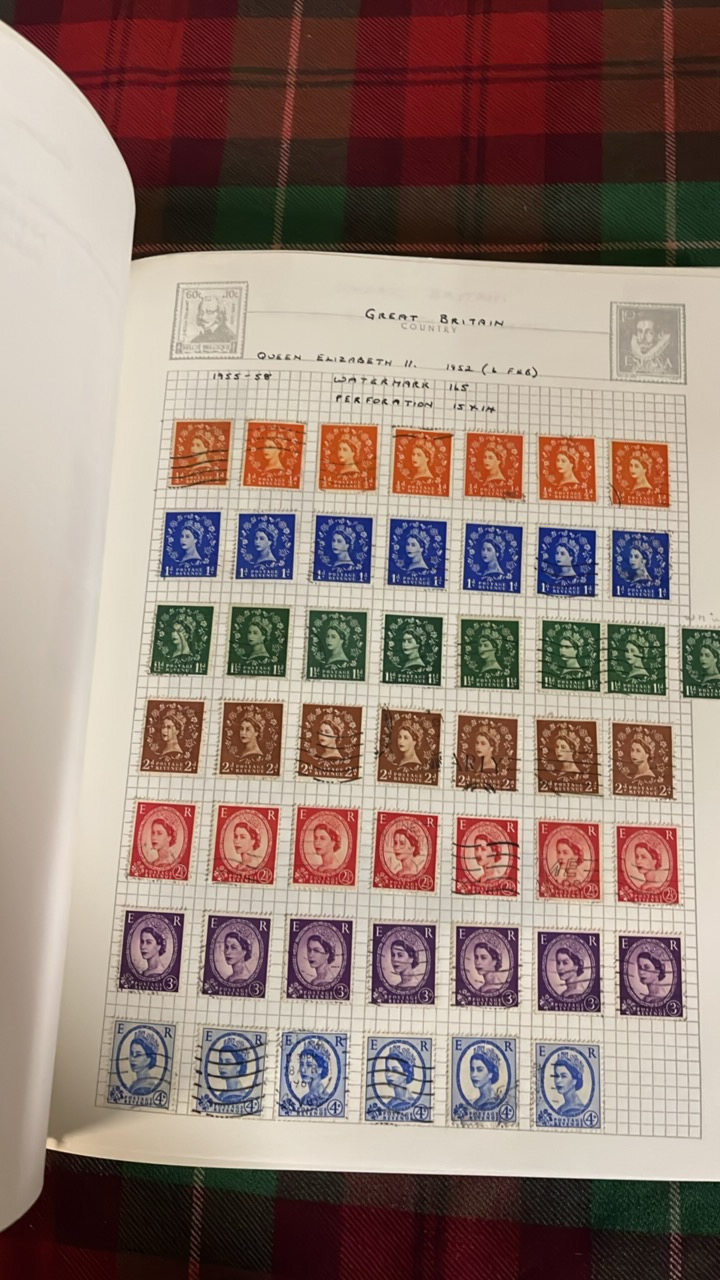 STAMP ALBUM GREAT BRITAIN STAMPS - Image 13 of 50