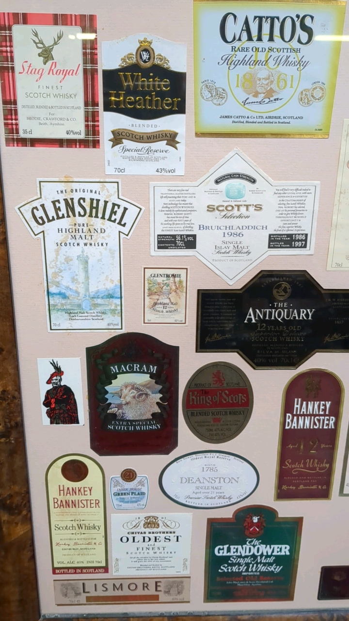 WHISKY LABELS FRAMED - Image 2 of 6