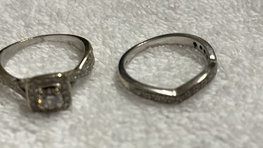 2 x 750 WHITE GOLD ENGAGEMENT & WEDDING RINGS SIZE J