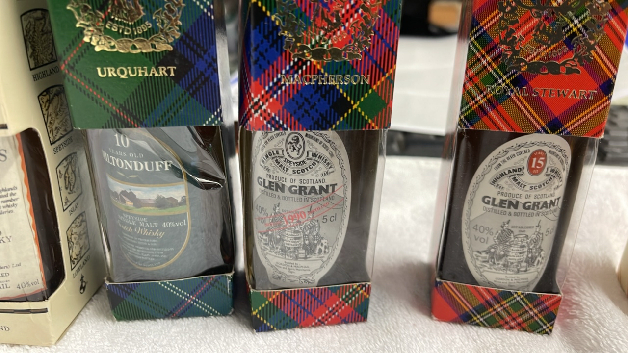 6 x BOX WHISKY MINIATURES - Image 4 of 5