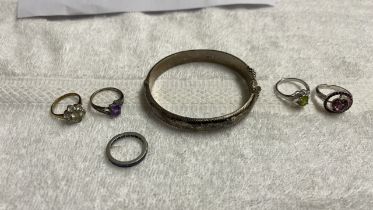 x 4 SILV ER DRESS RINGS, SILVER BRACELET & ETERNITY RING