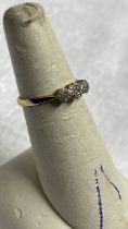 18CT 3 STONE DIAMOND RING SIZE K