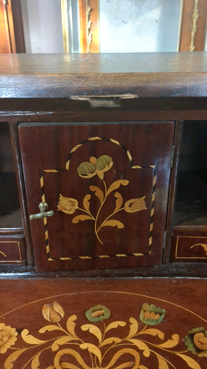 FRENCH STYLE MARQUETRY DESK - Image 12 of 13
