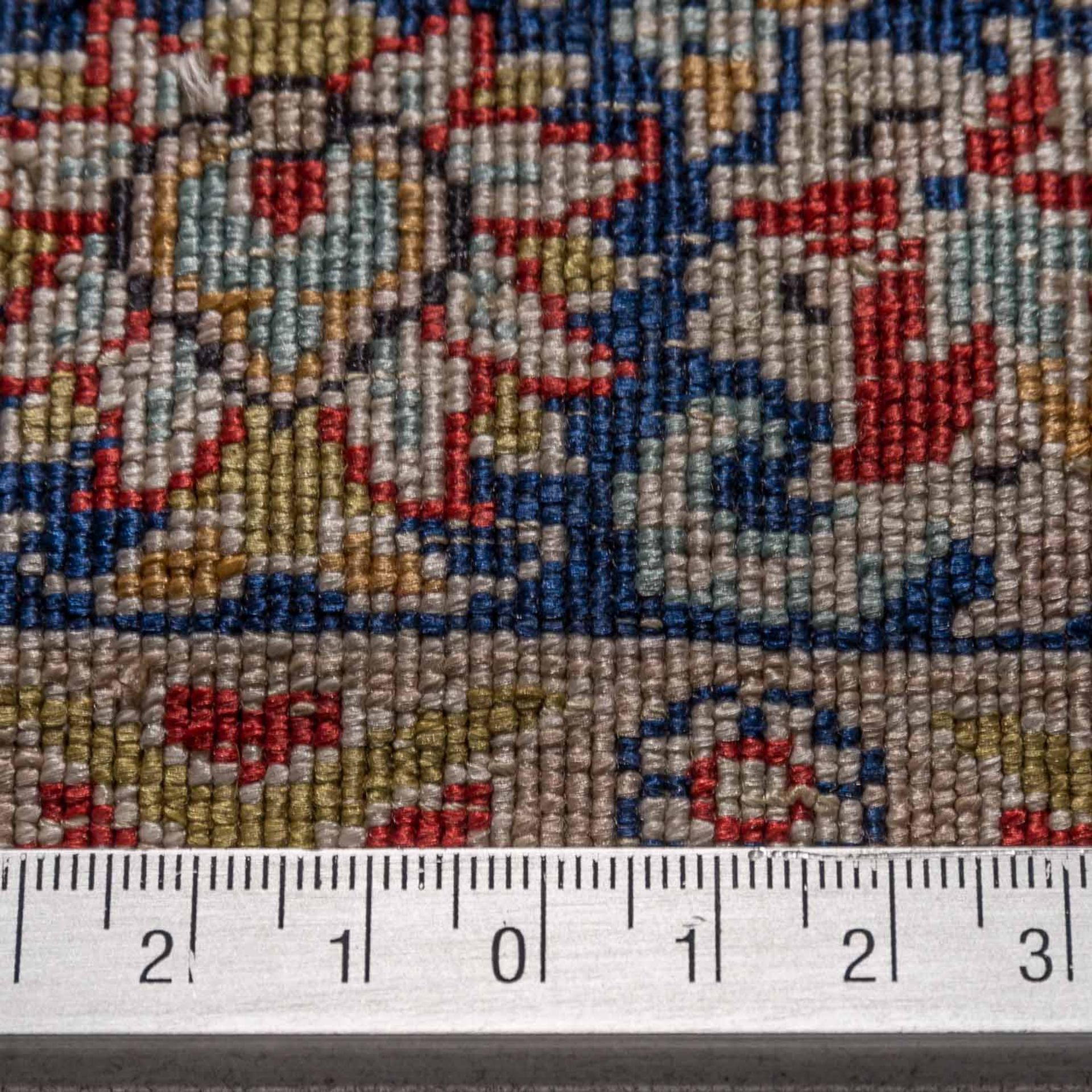 Orientteppich aus Seide. HEREKE/TÜRKEI, 20. Jh., 87x62 cm. - Bild 3 aus 3
