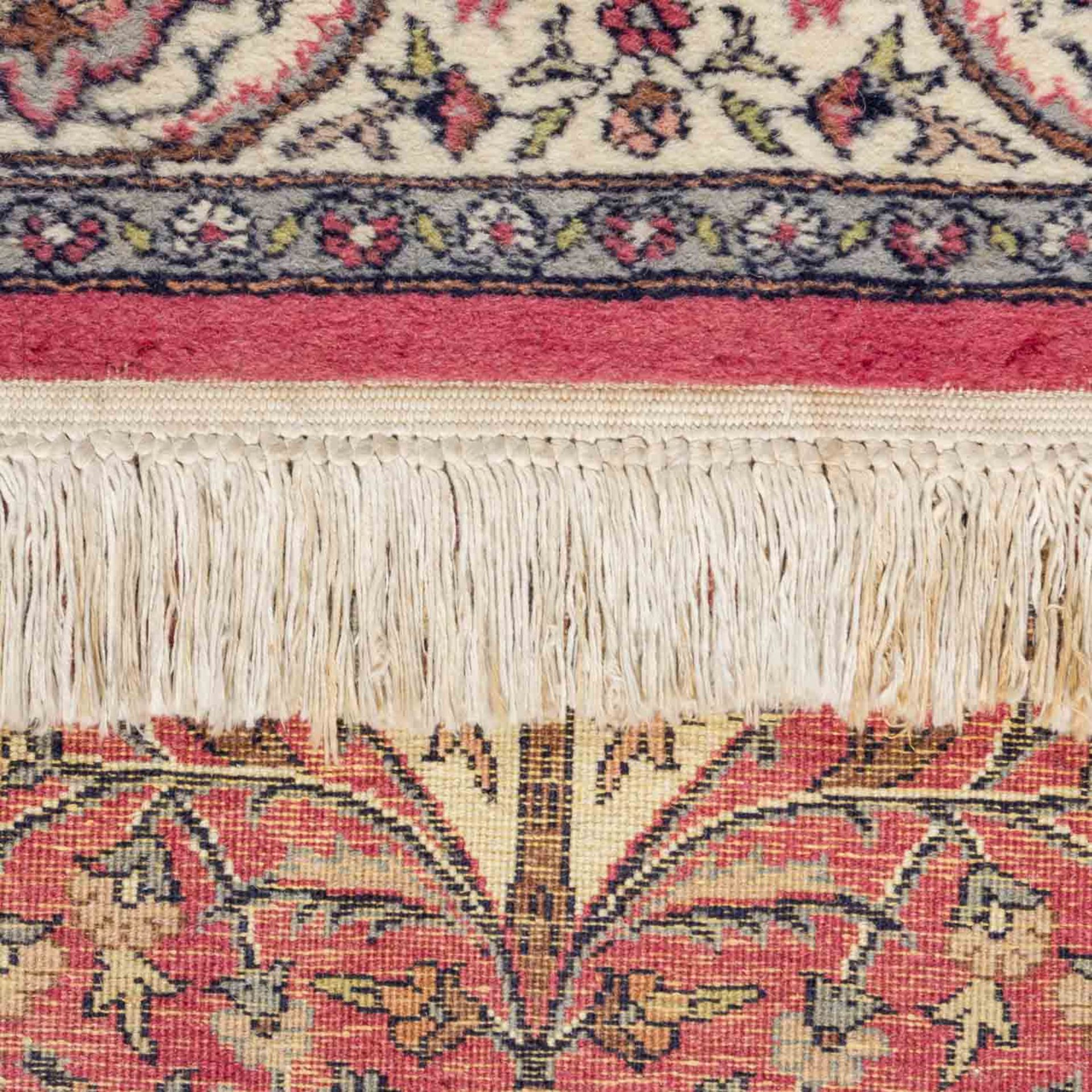 Orientteppich. LAHORE/PAKISTAN, 20. Jh., 189x128 cm. - Image 3 of 6