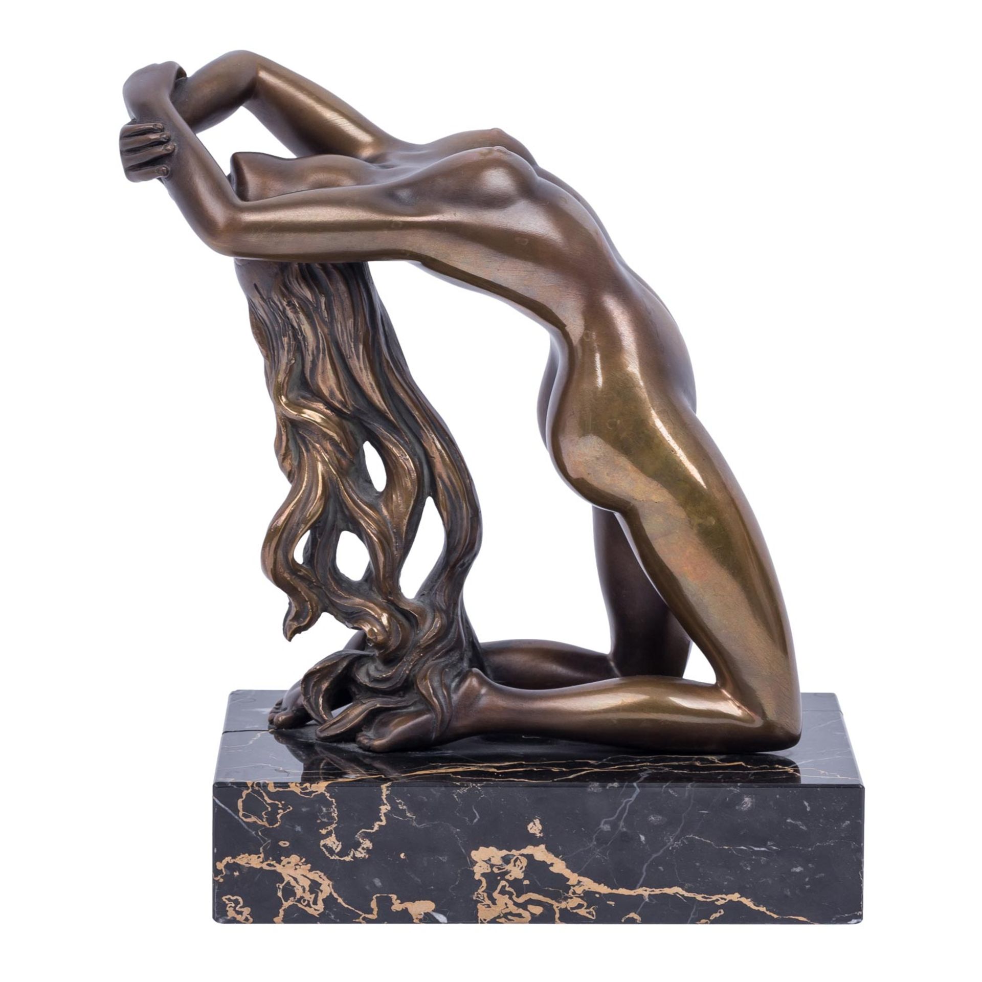 LEONG (Bildhauer/in 20. Jh), "Kniender weiblicher Akt, sich nach hinten streckend", - Bild 6 aus 12