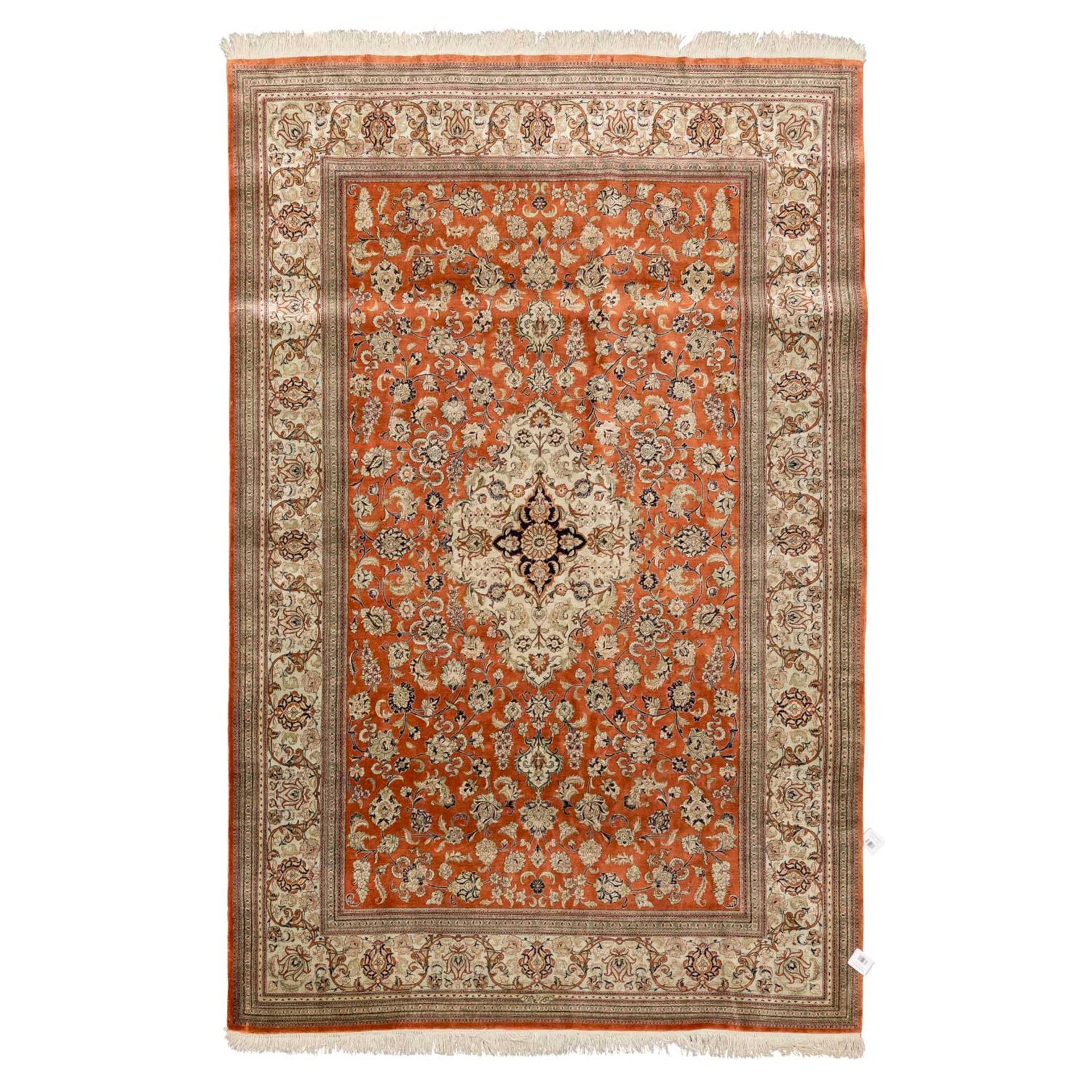 Orientteppich aus Seide, 20. Jh., GHOM/IRAN, 220x130 cm.