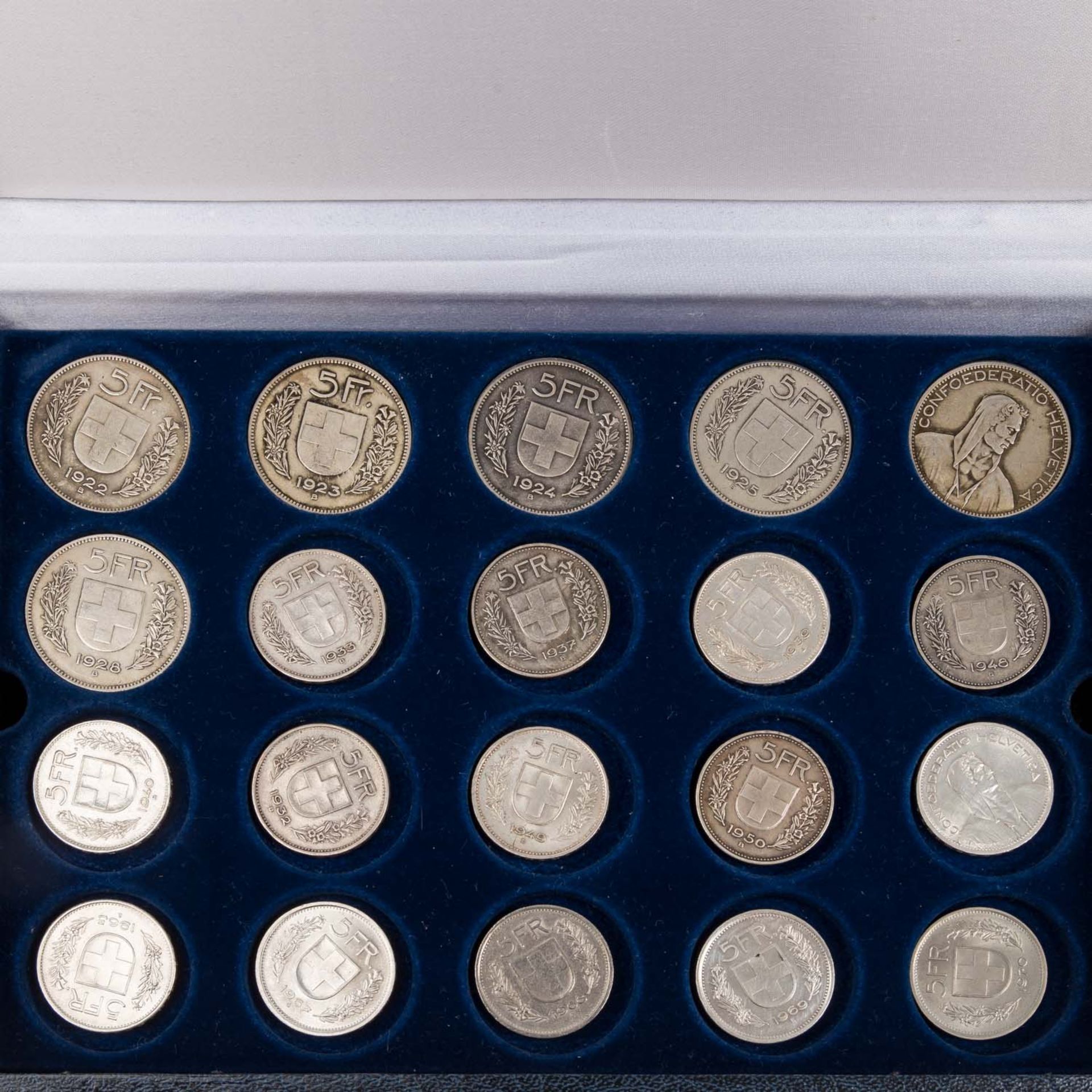 Schweiz - Sammlung von über 40 Münzen, - Bild 3 aus 3