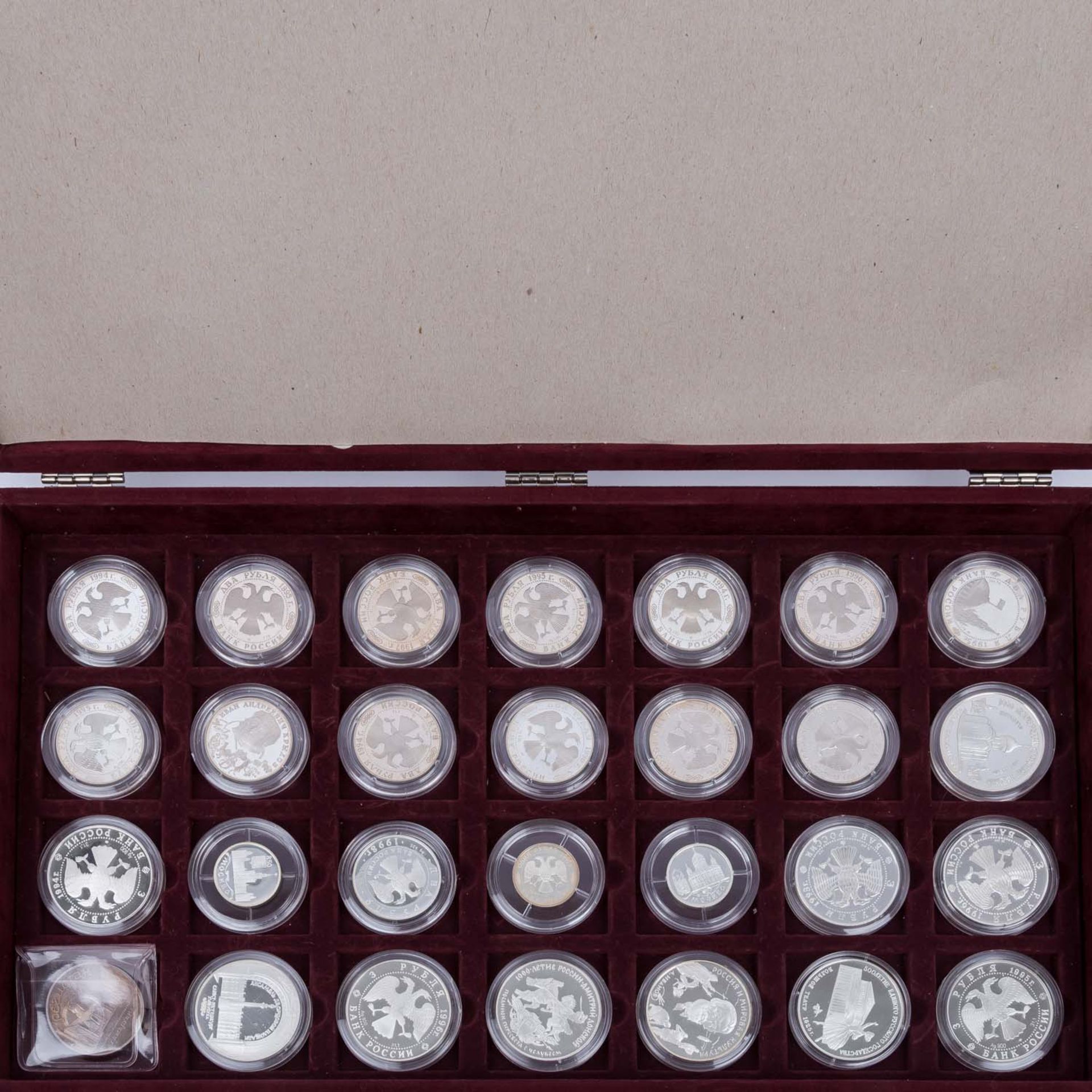 Eine grandiose Sammlung an Gedenkprägungen UdSSR & Russland mit ca. 98 Münzen - Bild 4 aus 4