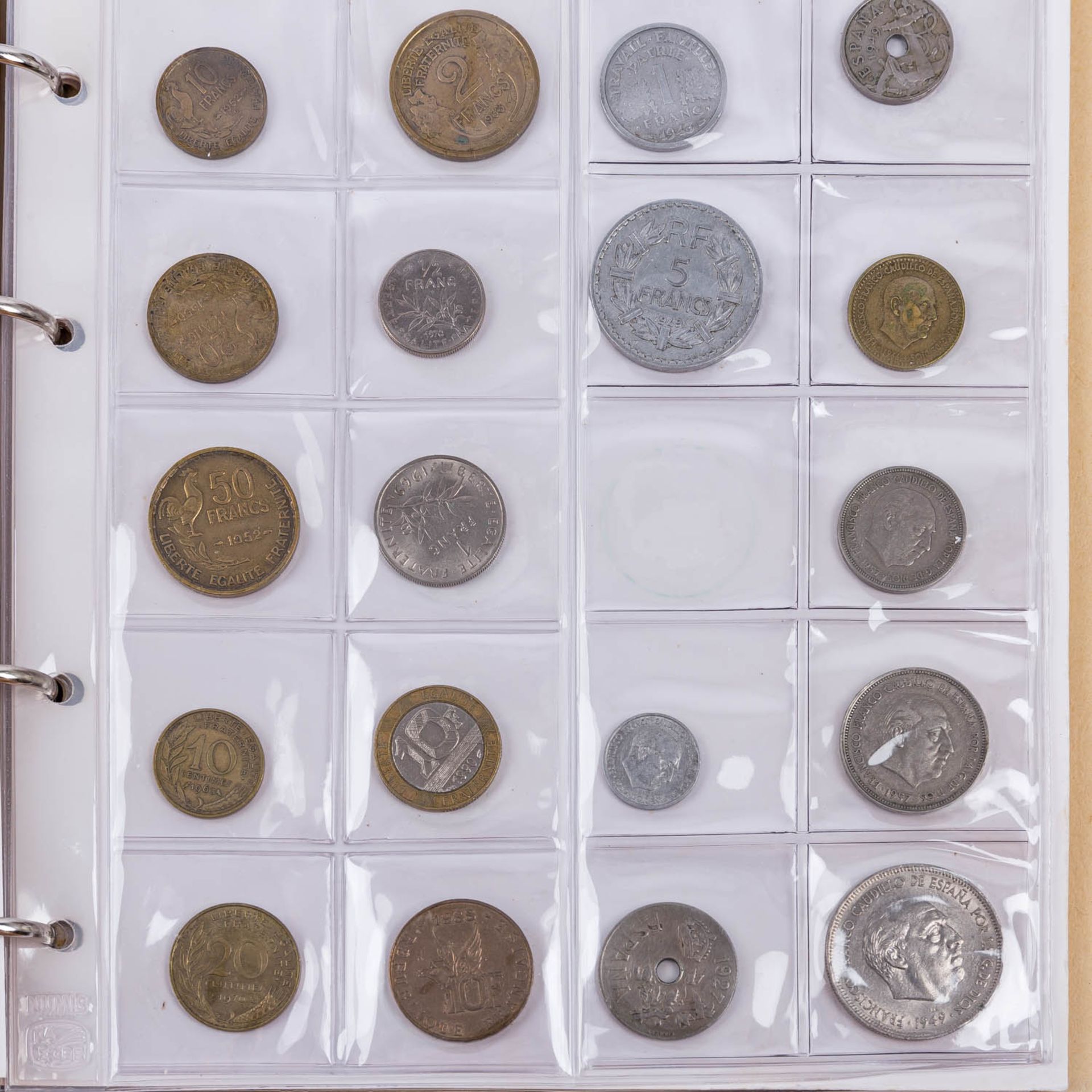 Münzensammlung Alle Welt in Album, u.a. Südamerika, Asien, Europa, etc. - Bild 4 aus 8