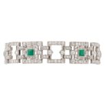 Armband im Art-Déco-Stil mit Smaragden und Altschliffdiamanten zus. ca. 3,5 ct,