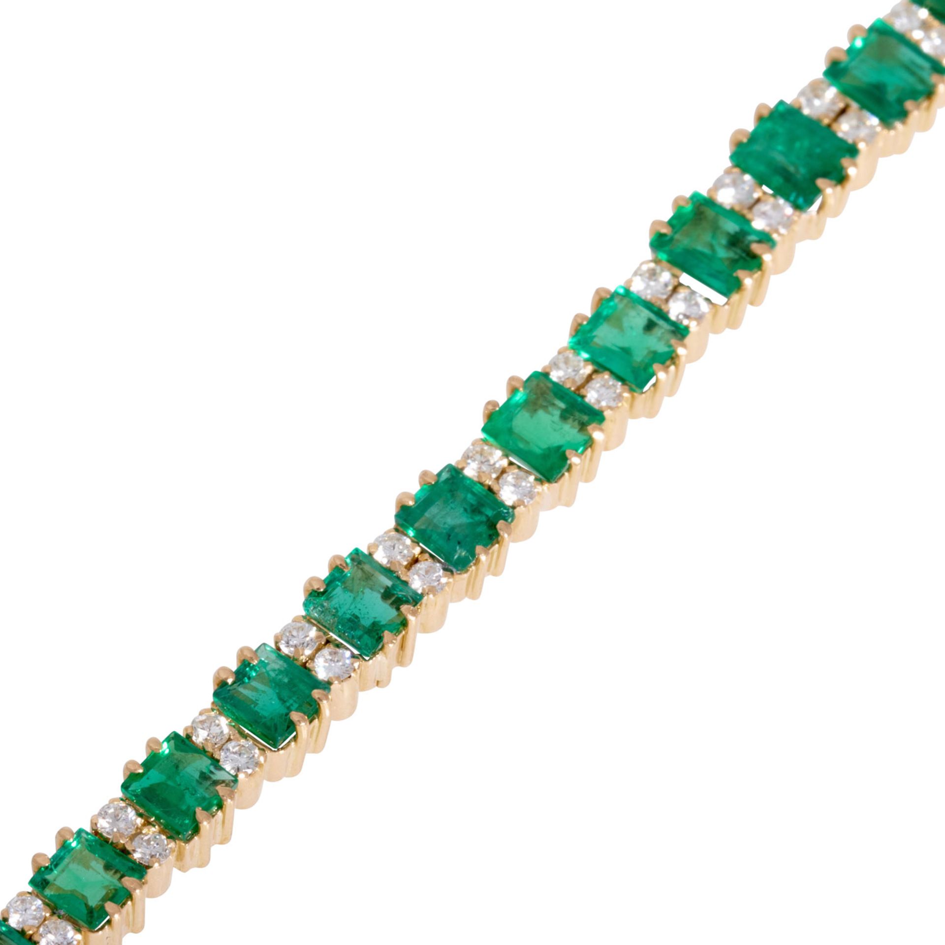 Armband mit Smaragdcarrés von zus. ca. 6,6ct, - Bild 4 aus 5
