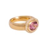 RICHARD BAUR Ring mit rosa Turmalin entouriert von Brillanten 