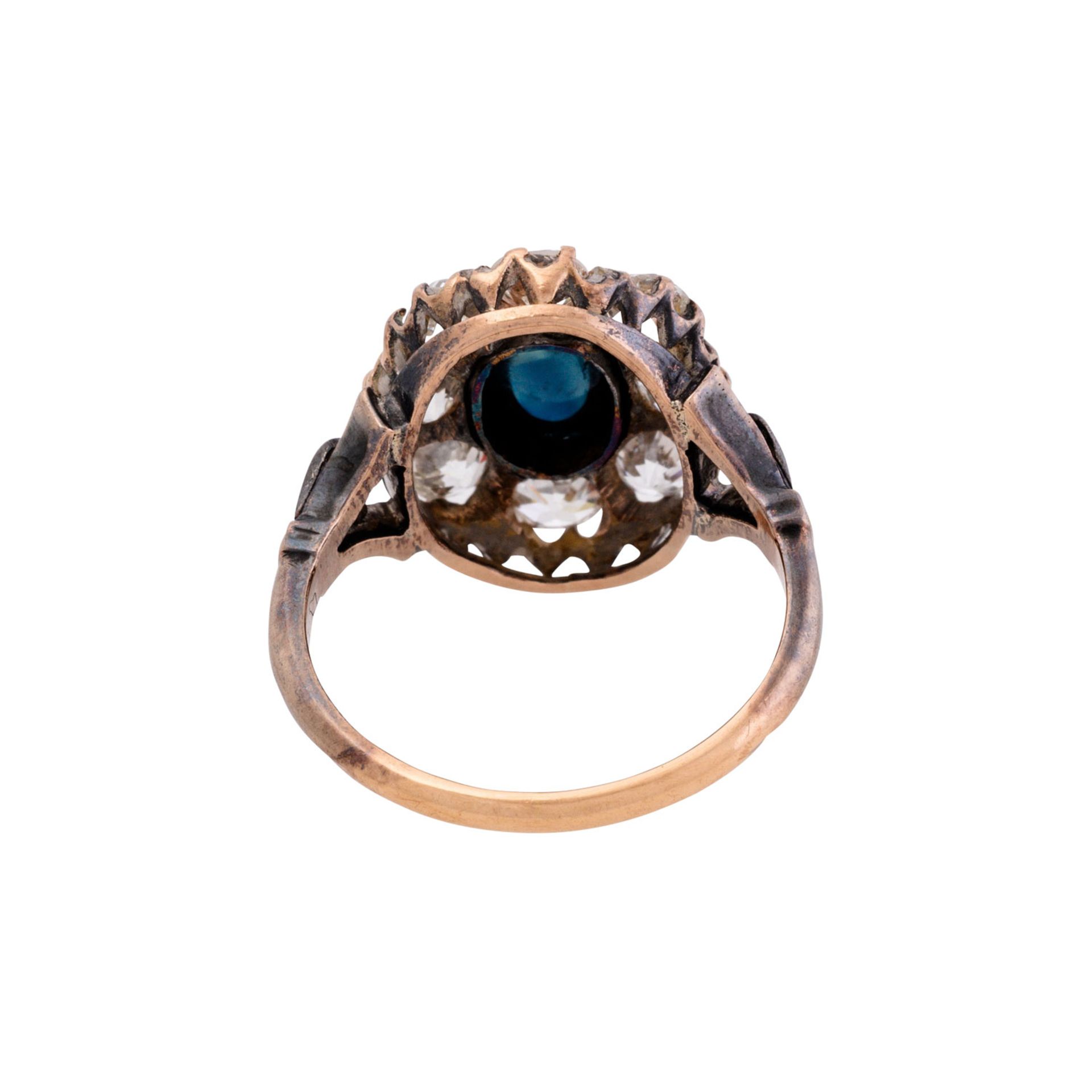 Ring mit Saphircabochon und Altschliffdiamanten  - Bild 3 aus 4