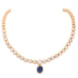 Collier mit feinem Saphir 5,31 ct und 25 Brillanten zus. ca. 11,16 ct,